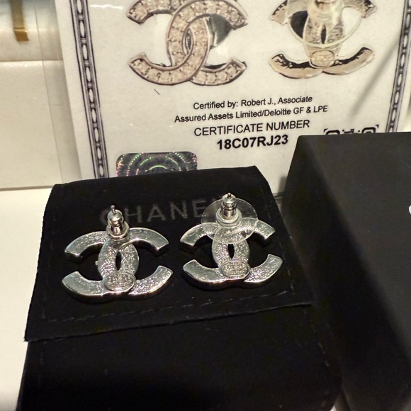 CHANEL Silver CC Logo CX Earrings - Picture 4 of 4